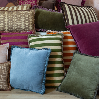 Kotabo sierkussen effen blauw met franjes – 45 x 45 cm – Burly blue