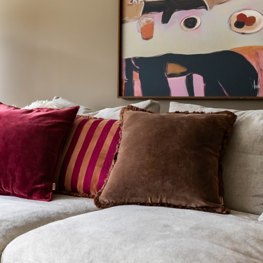 Kotabo sierkussen effen bruin met franjes – 45 x 45 cm – Chocolate Chic