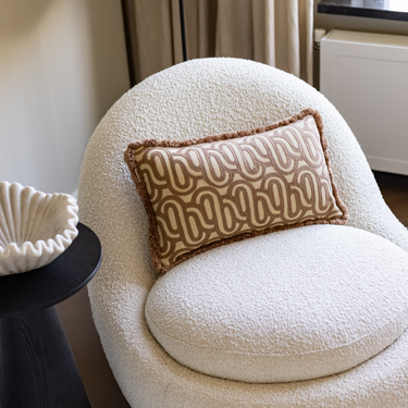 Kotabo sierkussen met swirl print en franjes – 30 x 50 cm – Bold Beige