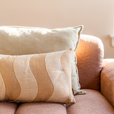 Kotabo XL sierkussen effen beige – 50 x 90 cm – Butter beige