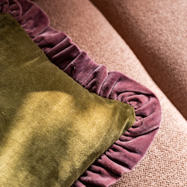 Kotabo Dekokissen, einfarbig grün mit lila Wellenrand – 30 x 50 cm – Olive Oasis X Plum Powder