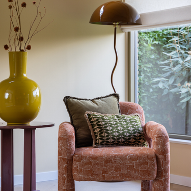 Kotabo sierkussen met butterfly print en franjes – 30 x 50 cm – Olive Oasis