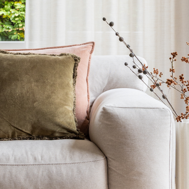 Kotabo sierkussenset Saar – Set van 2 kussens – Pretty in Pink & Olive Oasis