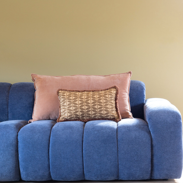 Kotabo sierkussenset Elle – Set van 2 kussens – Pretty in Pink & Bold Beige